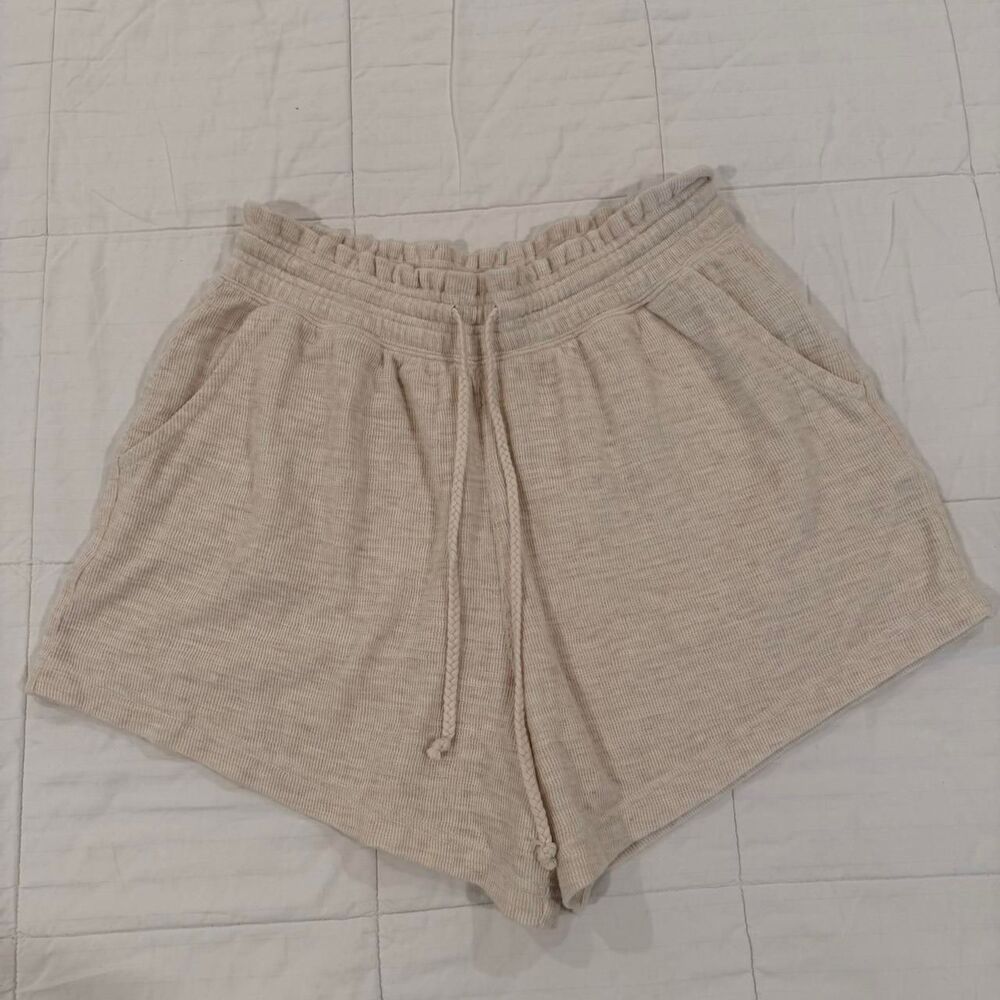 Aerie Women's Cream Mini Lounge Shorts, Size Medium